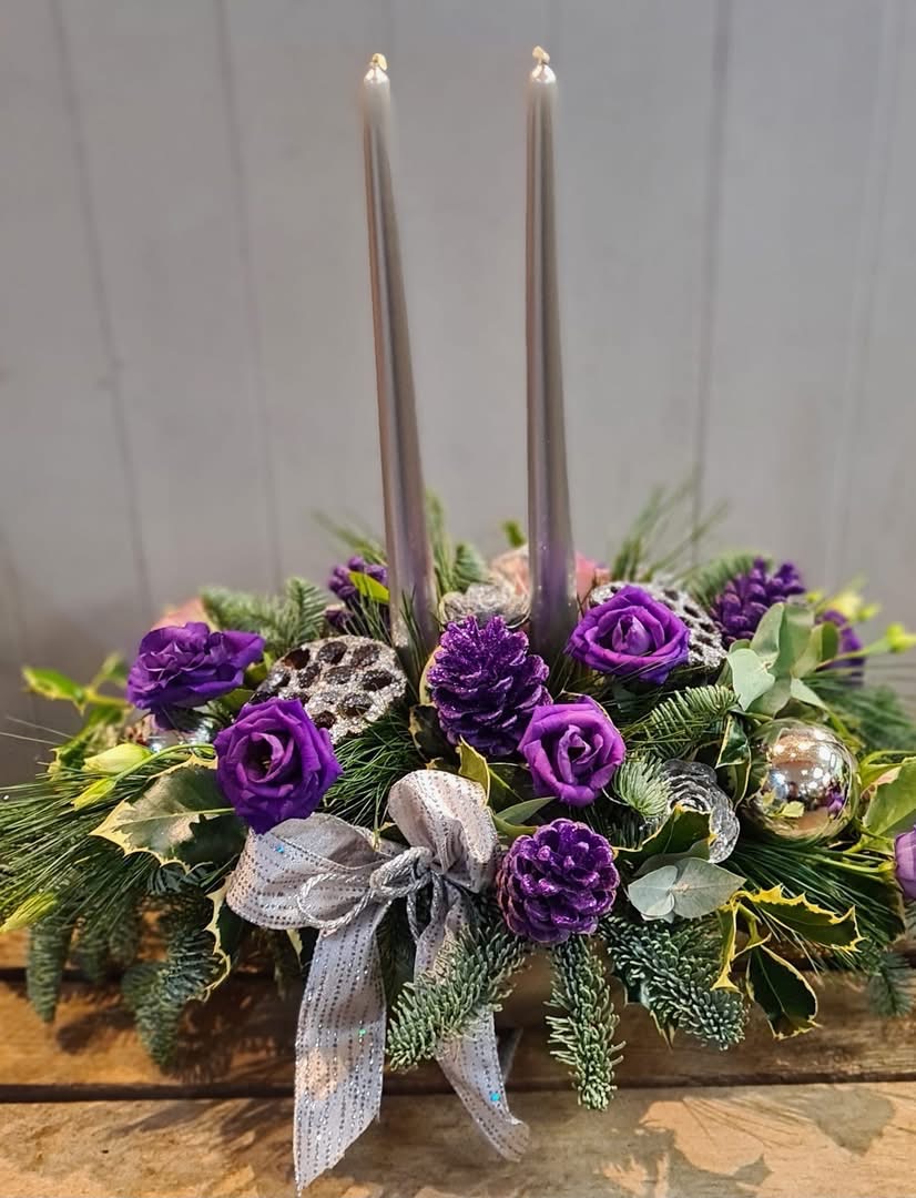 Xmas Flower Centrepiece table display